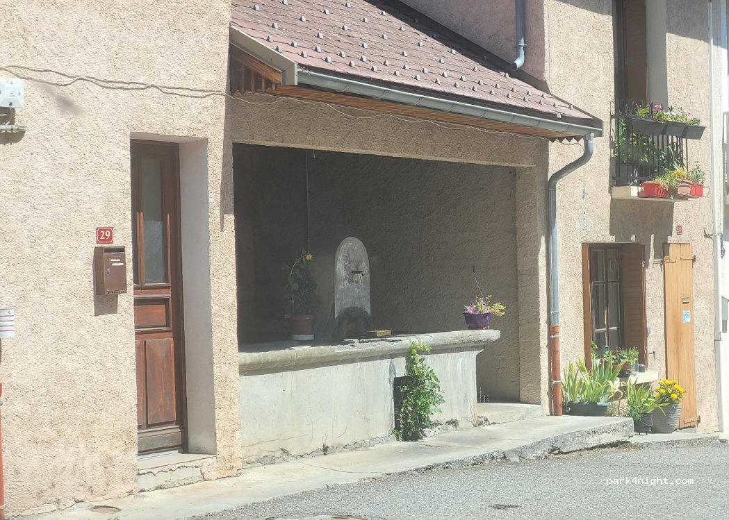 (05800) Saint-Firmin - 39 Rue du Révérend Père Hostachy — foto