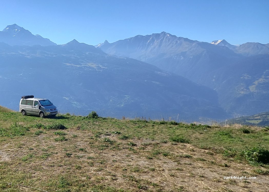 (73700) Bourg-Saint-Maurice - Unnamed Road — foto 3