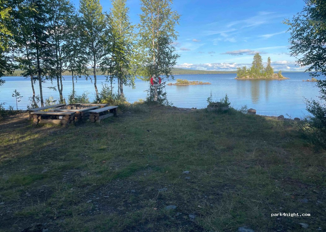 (912 97) Lövnäs - Unnamed Road — foto