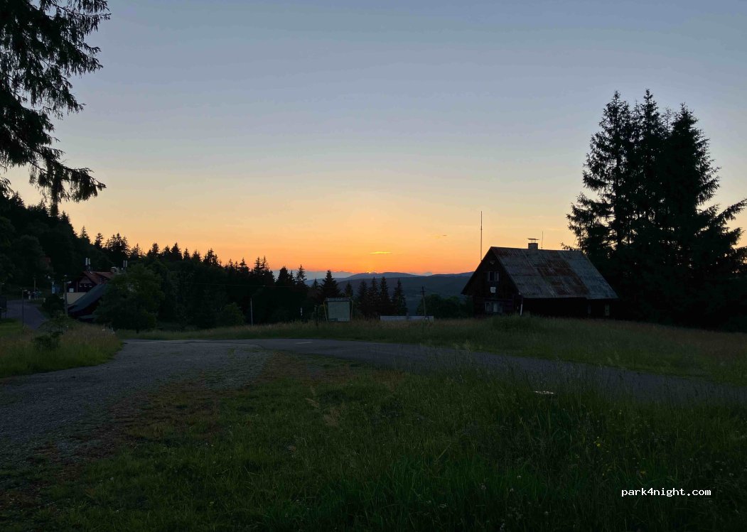 (739 15) Bílá - Unnamed Road — foto 2