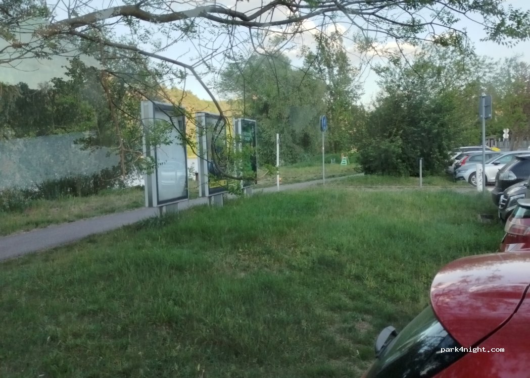 (160 00) Praha-Suchdol - Unnamed road — foto