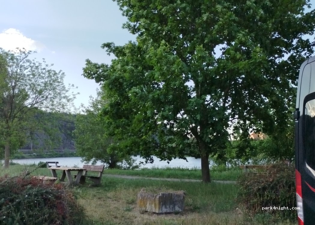 (160 00) Praha-Suchdol - Unnamed road — foto 2