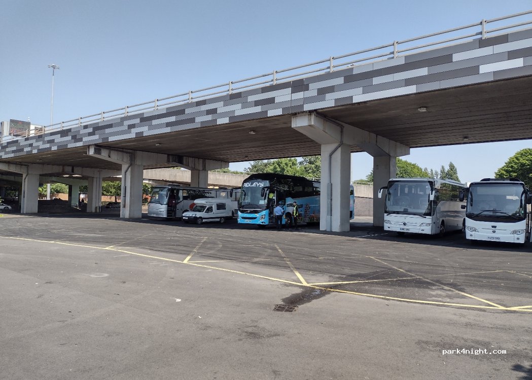 White Street Coach Park — foto