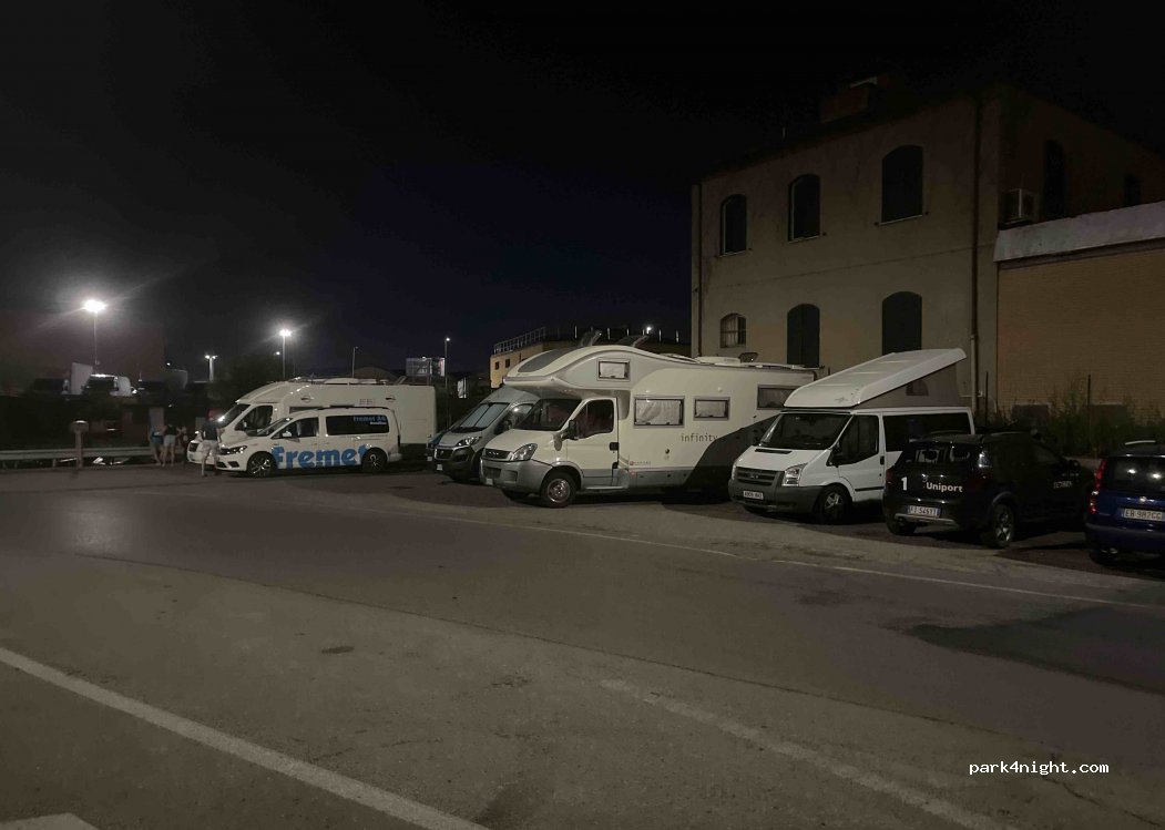 (57123) Livorno - 4 Via Guido Donegani — foto