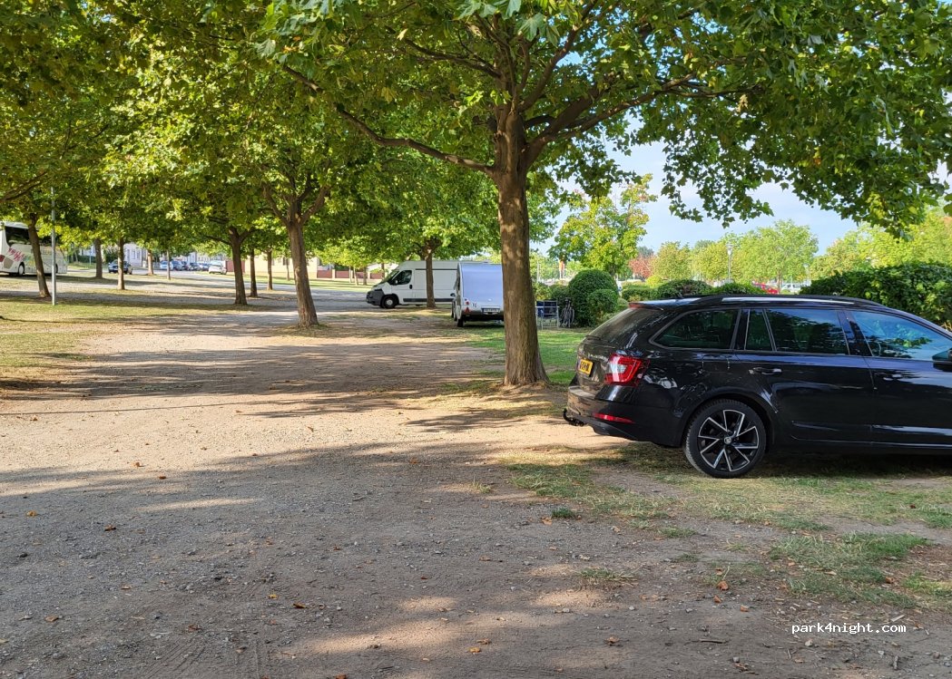 (7141) Podersdorf am See - 1 Strandgasse — foto