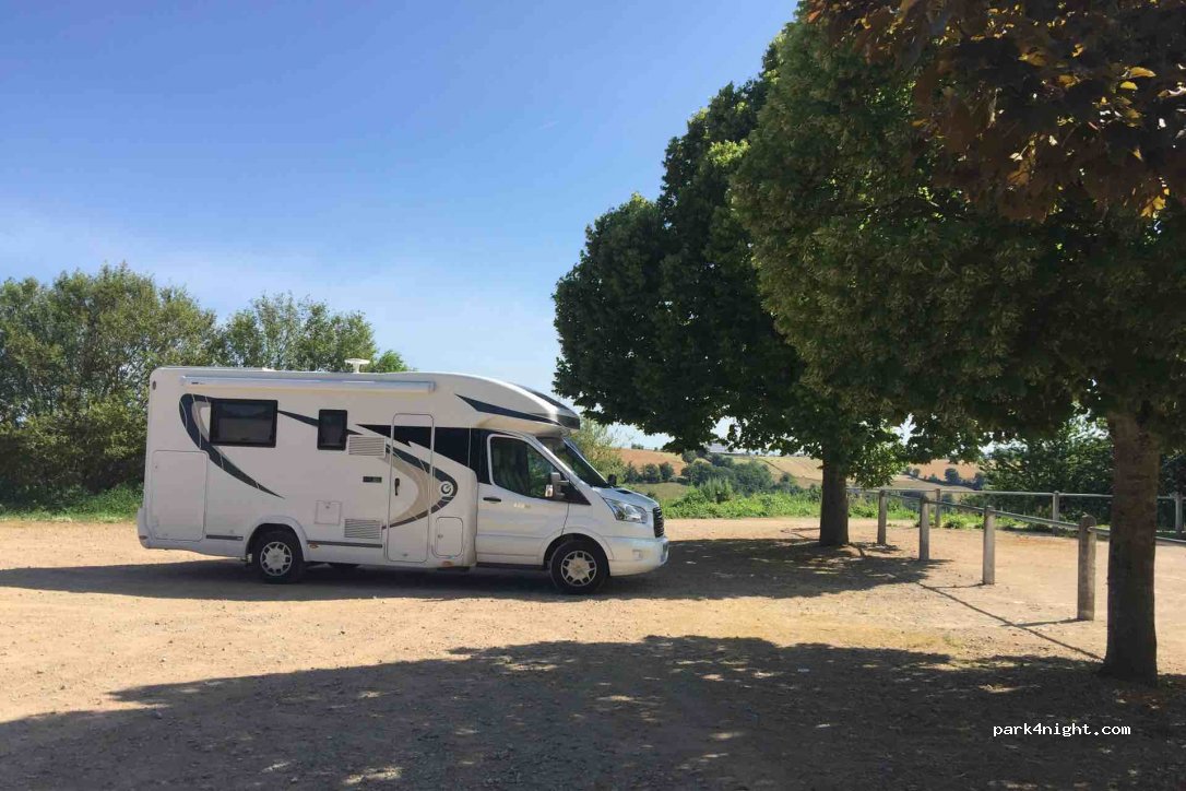 (12450) Luc-la-Primaube - 6129 Calzins — foto
