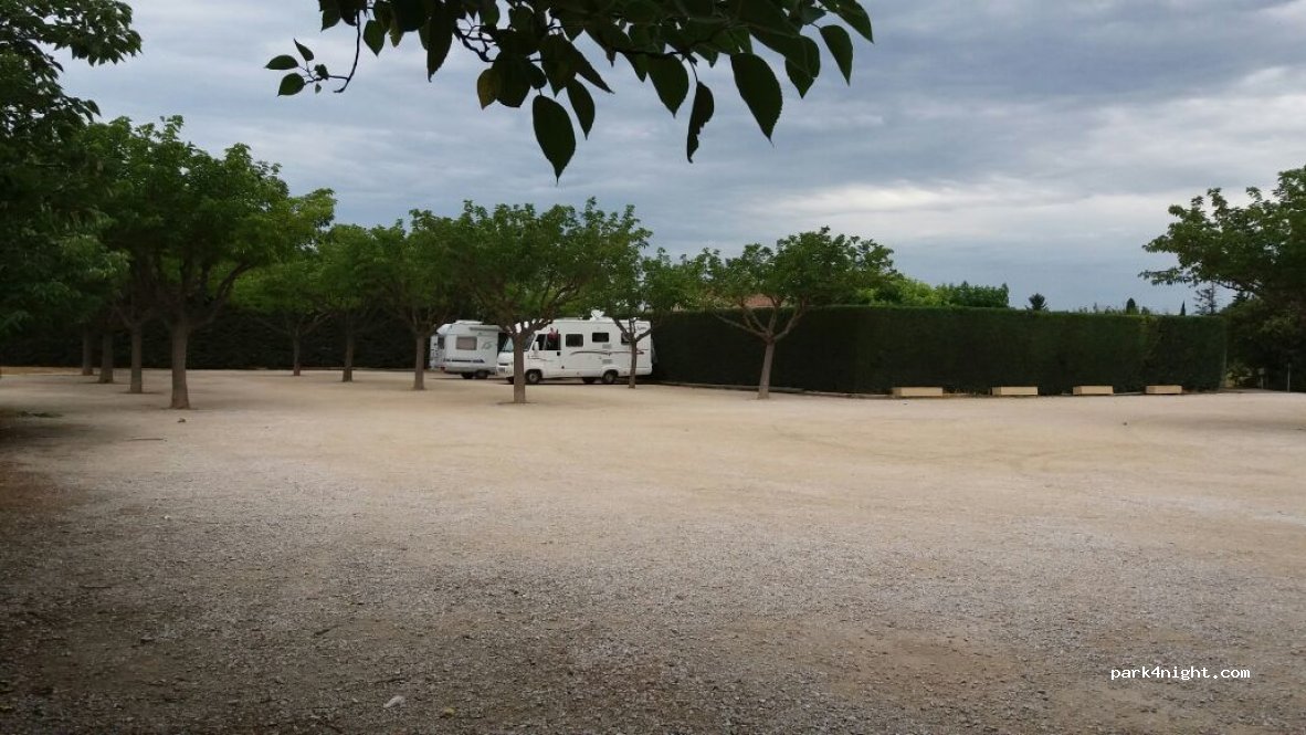 (84800) L'Isle-sur-la-Sorgue - 252-258 Chemin du Petit Palais — foto 3
