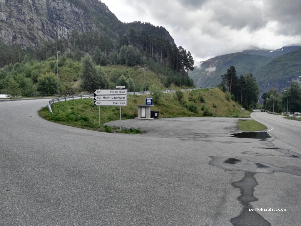 (6210) Valldalen - 210 Riksveg 63 — foto