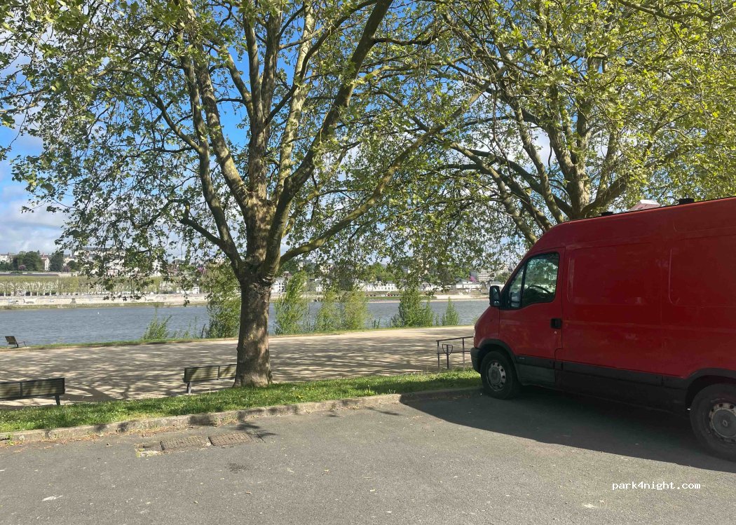 (41000) Blois - 4 Quai Henri Chavigny — foto 4