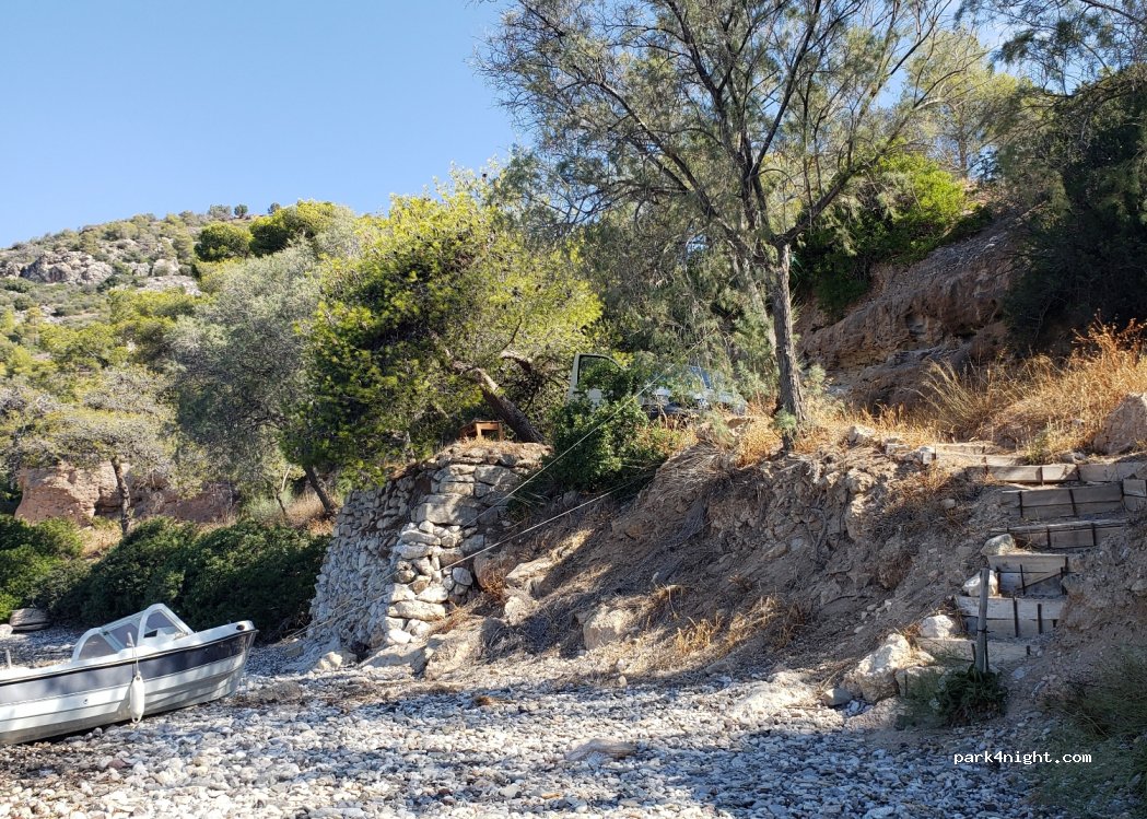 (203 00) Loutraki Perachora - 93 Eparchiaki Odos Loutrakiou-Limnis Vouliagmeni — foto