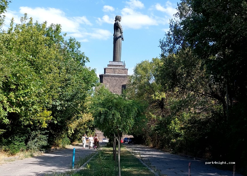 (5GWF+3VC) Yerevan - Unnamed Road — foto 3