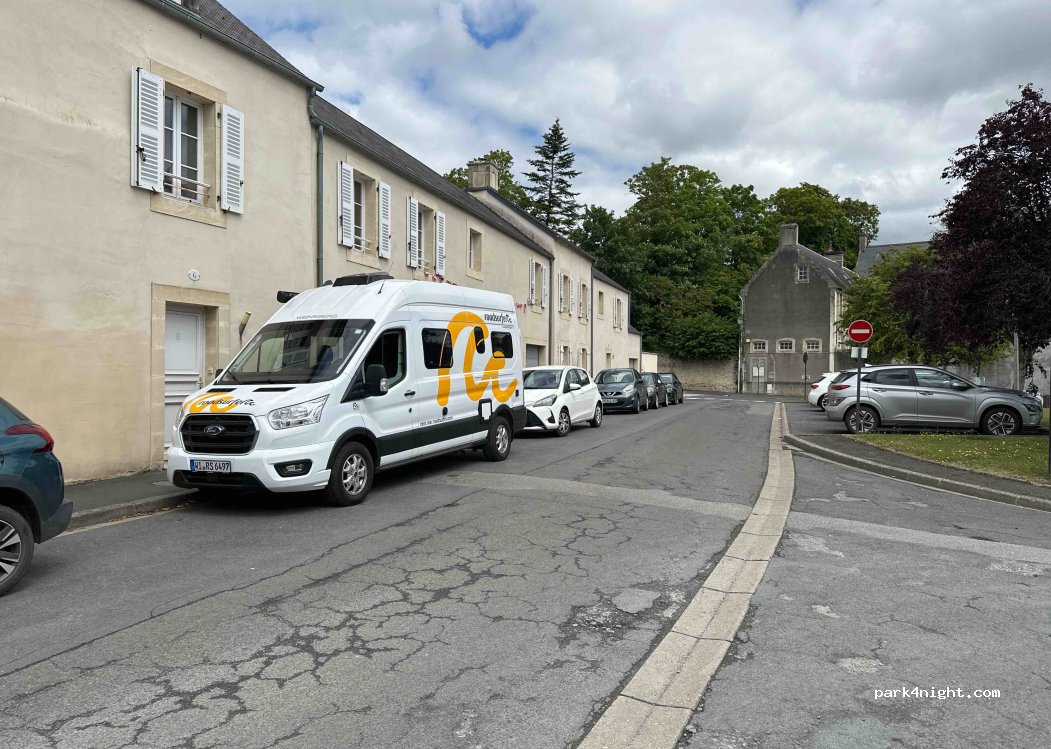 (14400) Bayeux - 1 Rue de Verdun — foto 2