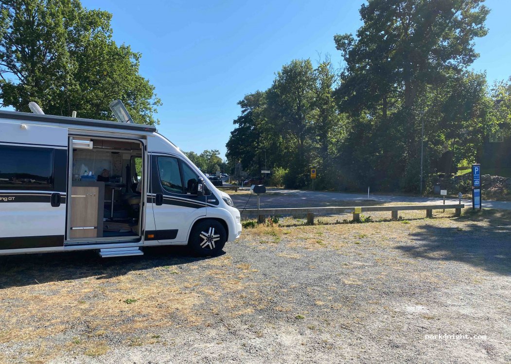 (374 30) Karlshamn - 66 Idrottsvägen — foto 3