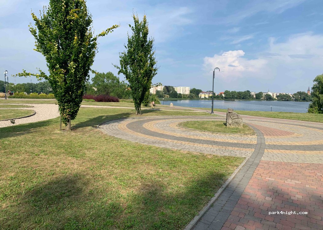 (82-400) Zajezierze - Unnamed Road — foto