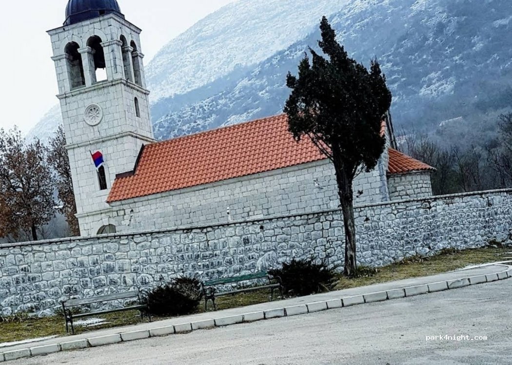 (85340) Herceg Novi - Unnamed Road — foto
