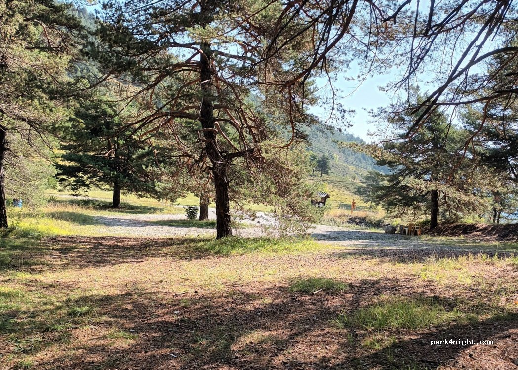 (04320) Sausses - Unnamed Road — foto