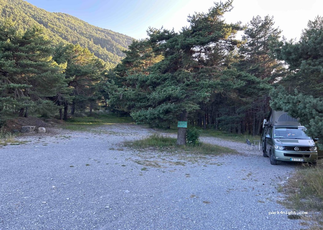 (04320) Sausses - Unnamed Road — foto 2