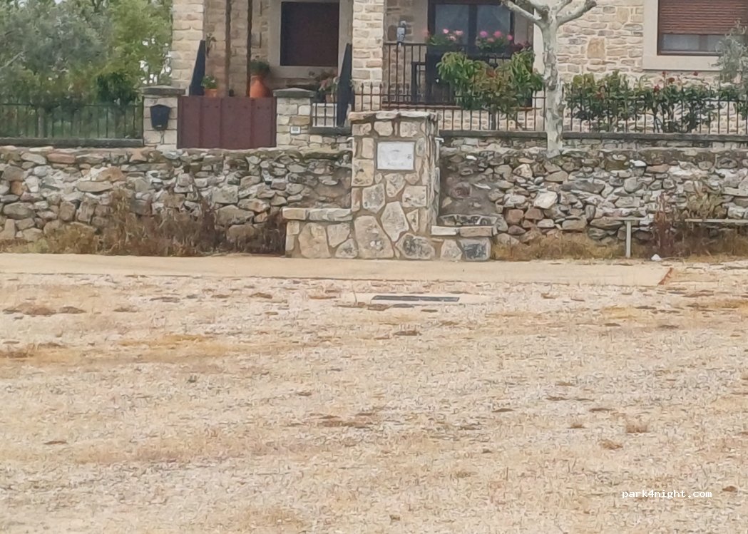 (37255) Barruecopardo - 111 Calle de la Guardia Civil — foto 4