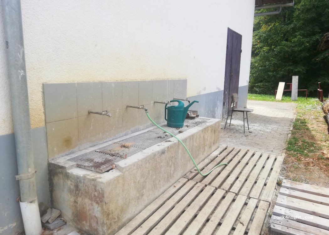 (8332) Gradac - 4 Podzemelj — foto