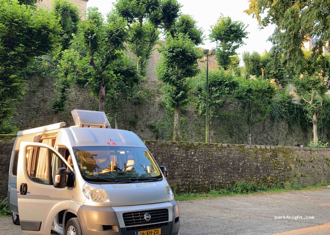 (50300) Avranches - 2 Rue du Général de Gaulle — foto 2