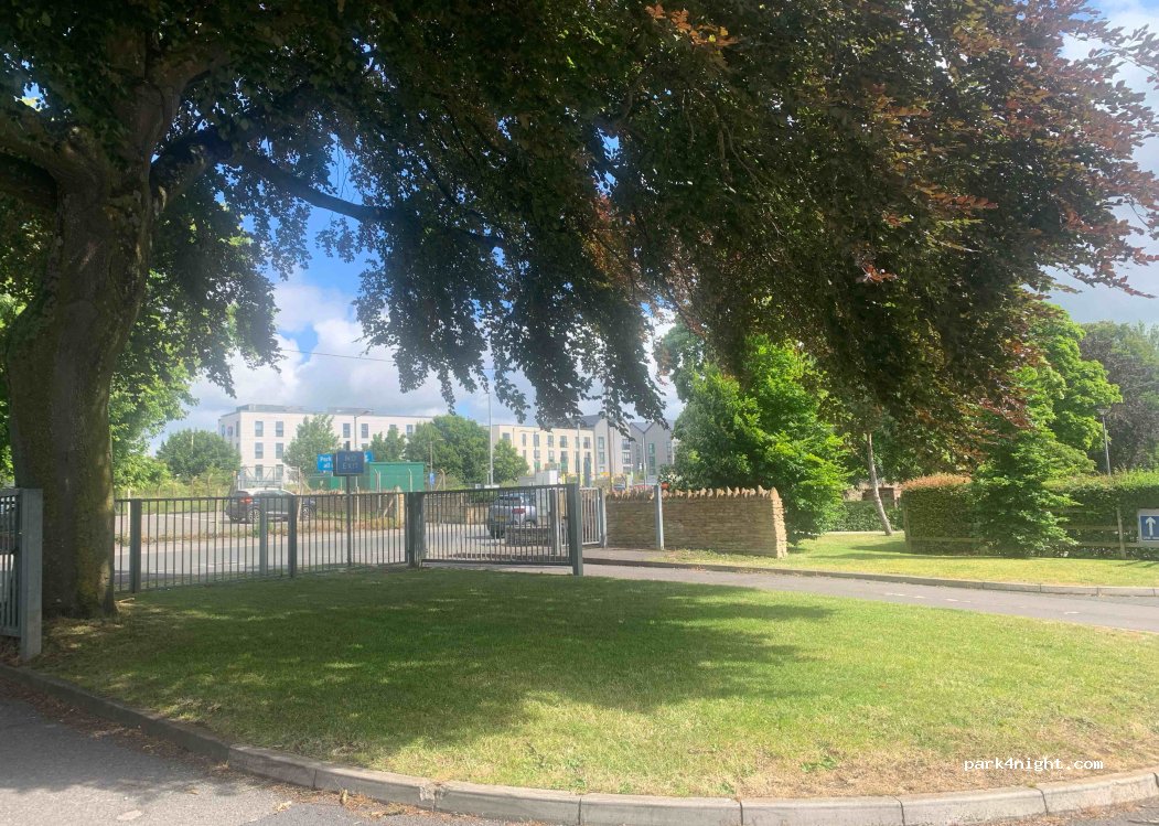 (SN 153 QD) Chippenham - Cocklebury Rd — foto 4