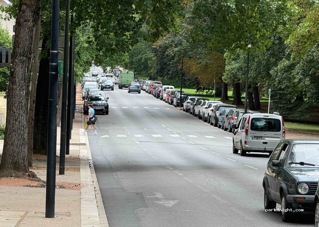 (03200) Vichy - 40 Boulevard Kennedy — foto
