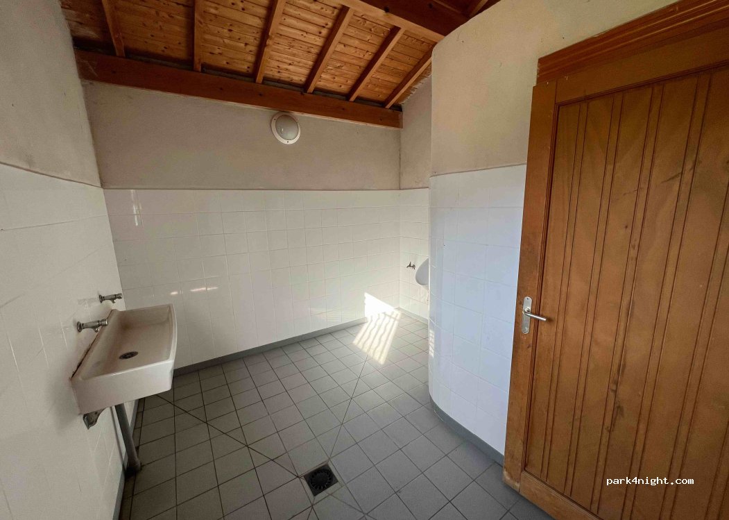 Aire de service Saint Martin en Haut — foto 4