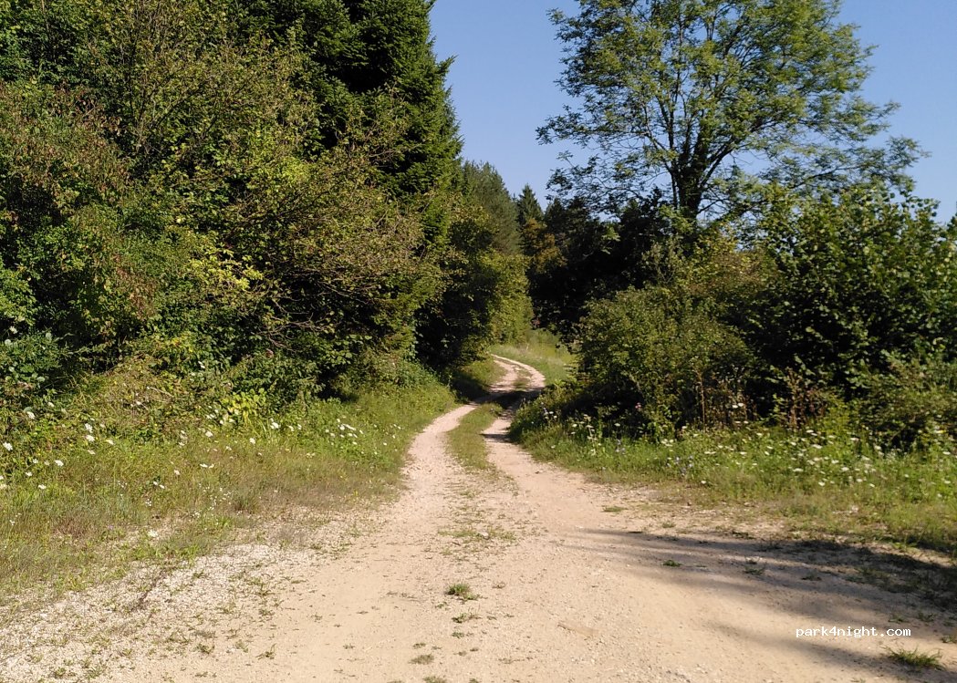 () Lička Jesenica - Unnamed Road — foto 3