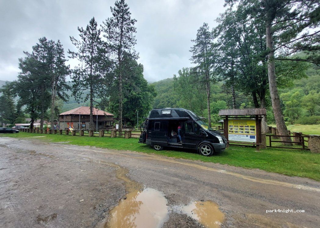 (18300) Dojkinci - Unnamed Road — foto 2