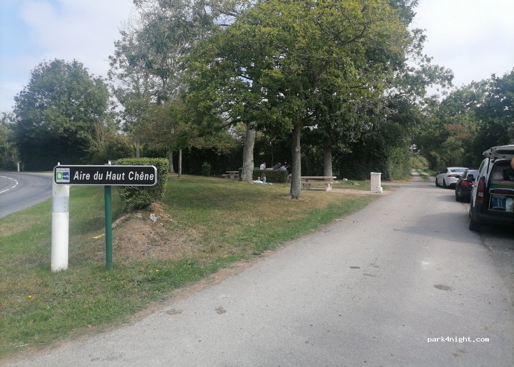 (14710) Formigny La Bataille - D517 — foto