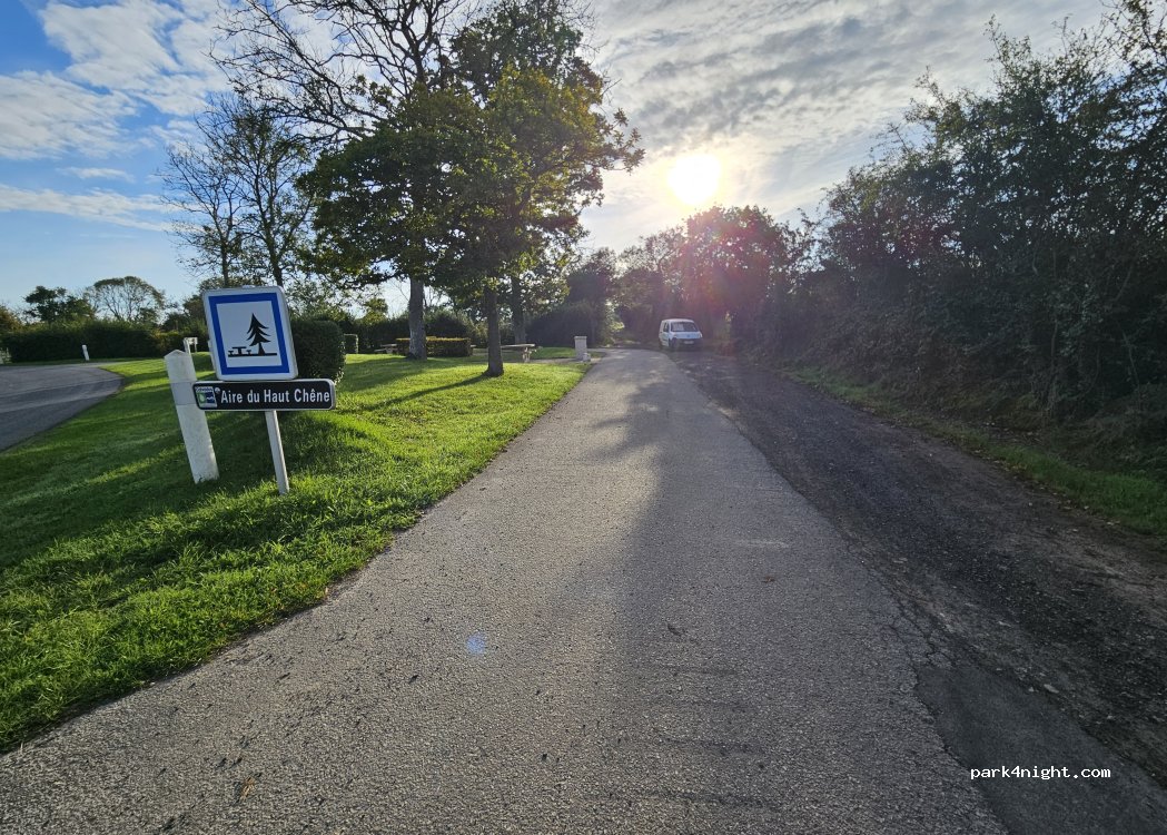 (14710) Formigny La Bataille - D517 — foto 3