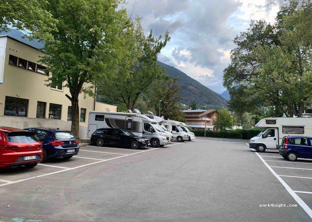 (39042) Brixen - 2 Maria-Montessori-Straße — foto