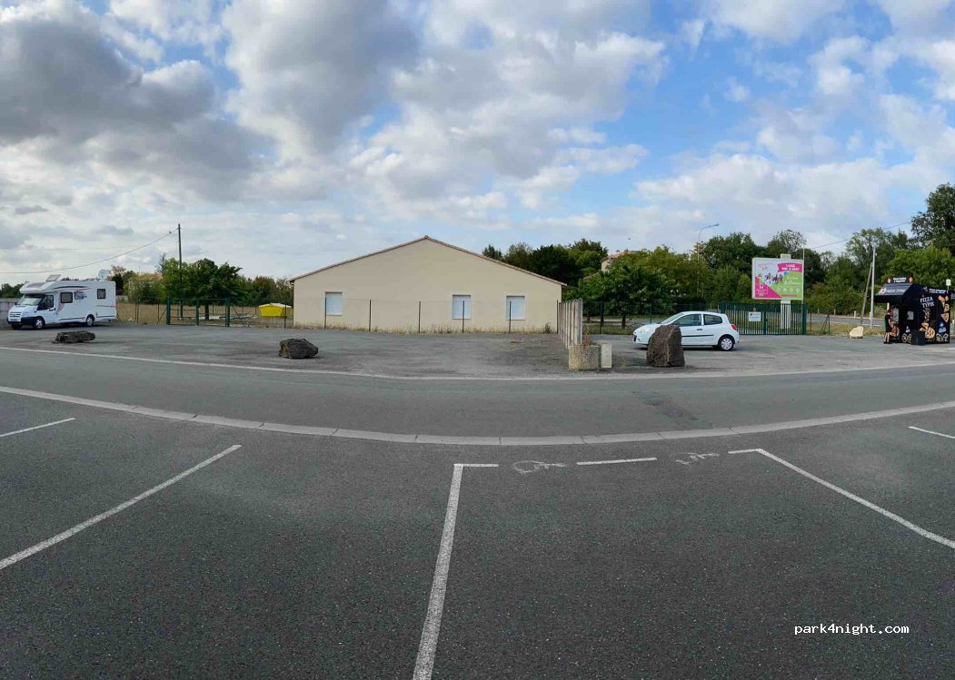 (16430) Champniers - 10 Rue des Buis — foto