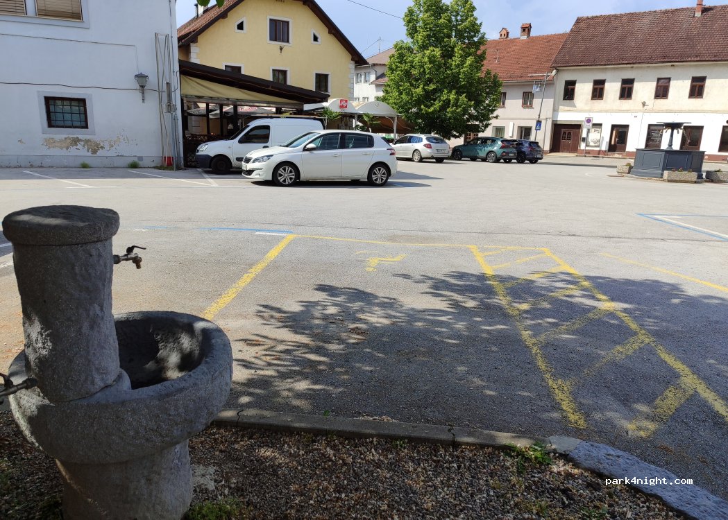 (8360) Žužemberk - 2 Grajski trg — foto 4