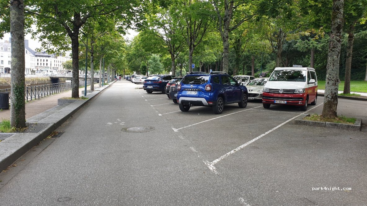 (29000) Quimper - Allée de Locmaria — foto 2