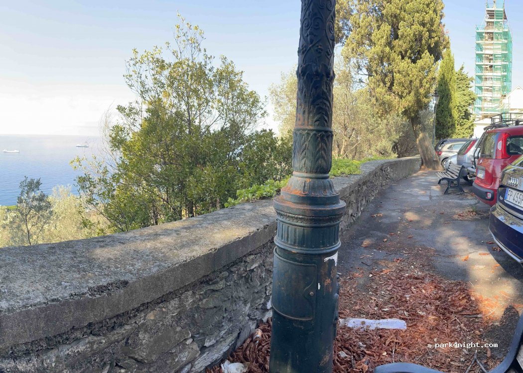 (16167) Genova - 1 Via alla Scuola di Agricoltura — foto