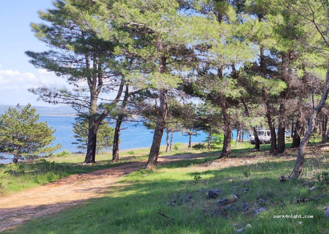 (23242) Podgradina - Unnamed Road — foto 4