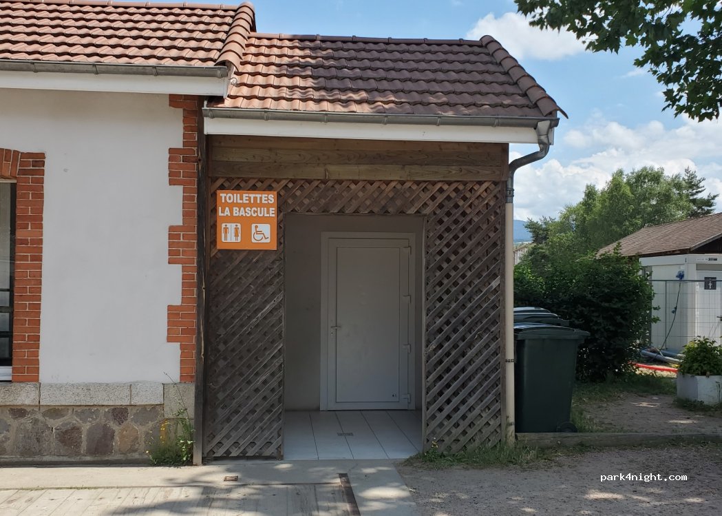 (63600) Ambert - Les Prairies — foto 2