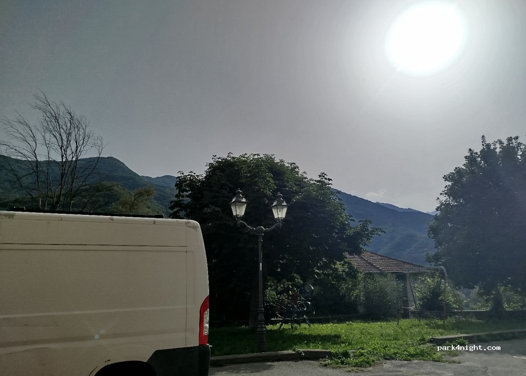 (18026) Acquetico - 1 Piazza San Giacomo — foto