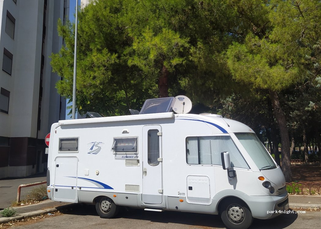 (74121) Taranto - 25/8 Via Ancona — foto