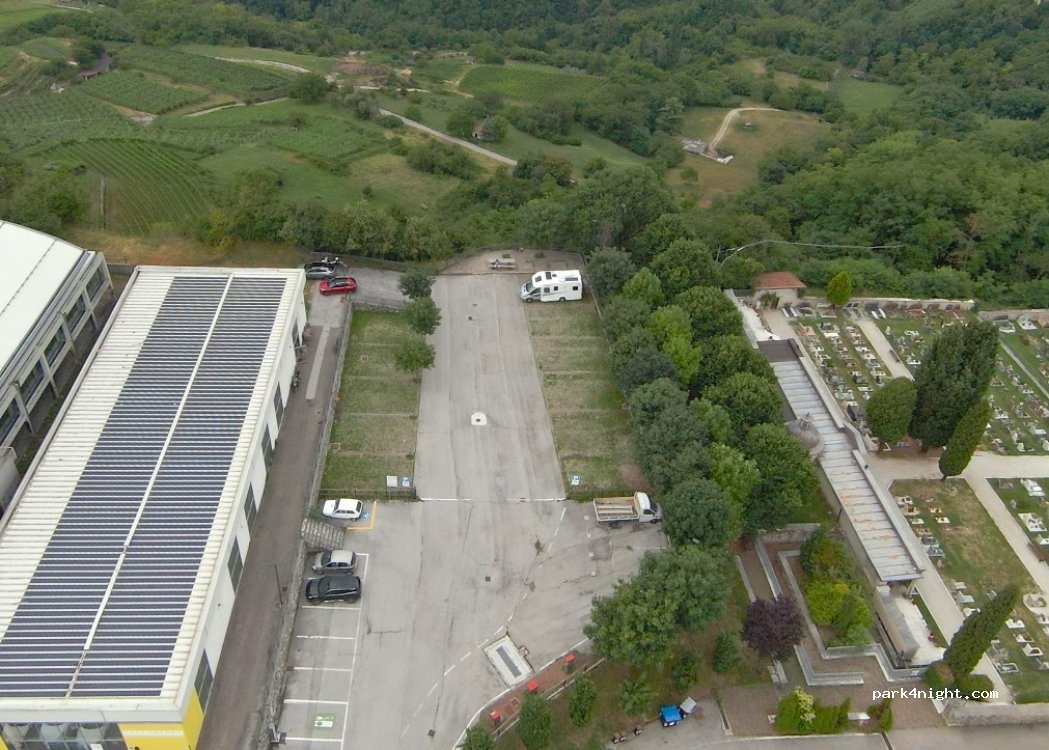 Area Sosta Camper Brentonico — foto 5