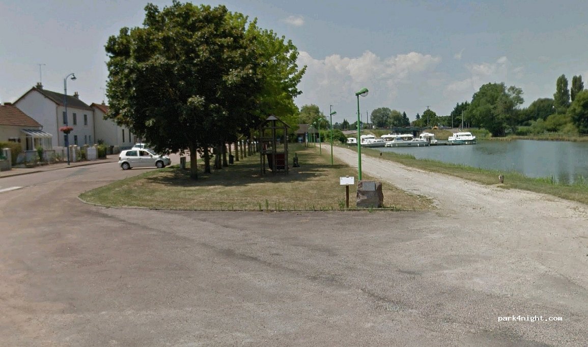 (58000) Sermoise-sur-Loire - 6-9 Rue du Port — foto