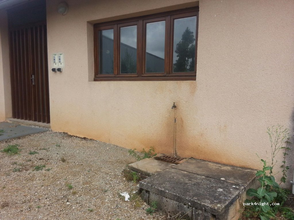 (12340) Bozouls - 34 Avenue de Combecrozes — foto 3