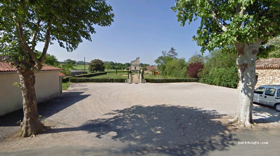 (81440) Montdragon - 2 Place du Château — foto