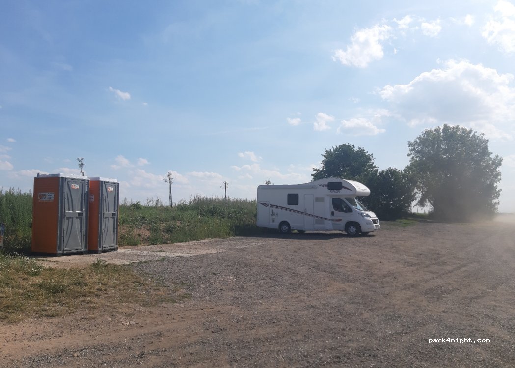 (281 63) Vitice - Unnamed Road — foto 2