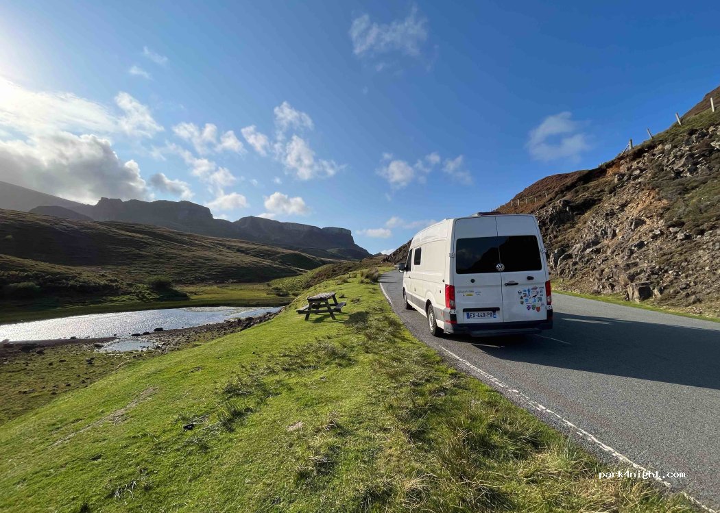 (IV51 9HZ) Portree - A855 — foto