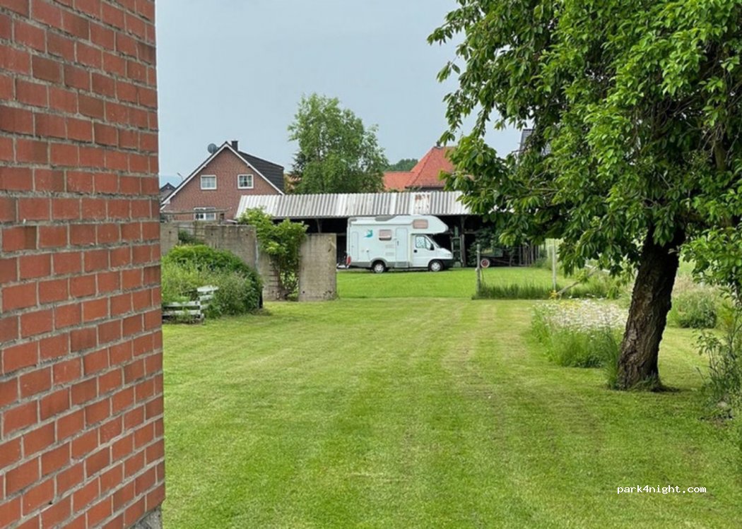 Stellplatz, Zeltplatz, Wohnmobil, Wohnwagen, Radreise, Biker willkommen, Wiese hinter unserem Haus — foto 3