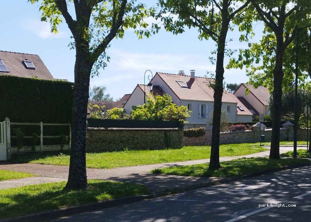 (77700) Magny-le-Hongre - 18 Rue de l'Abyme — foto 4