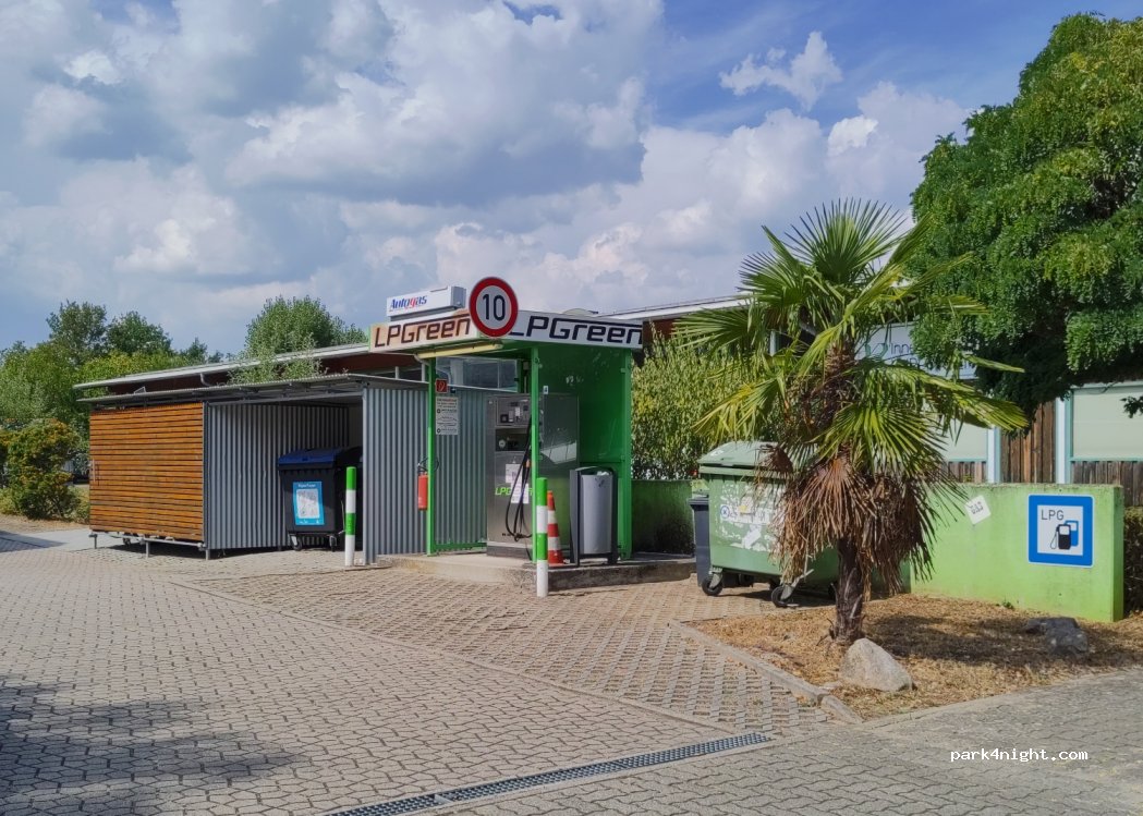 (76185) Karlsruhe - 3 Wattstraße — foto