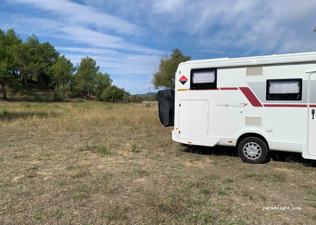 (13650) Meyrargues - Chem de Roumaguas — foto 2